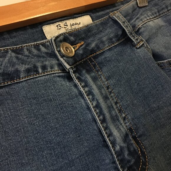 B.S. Jeans Blue Denim Ankle Jeans With Rhinestones + Pearls - Picture 4 of 16